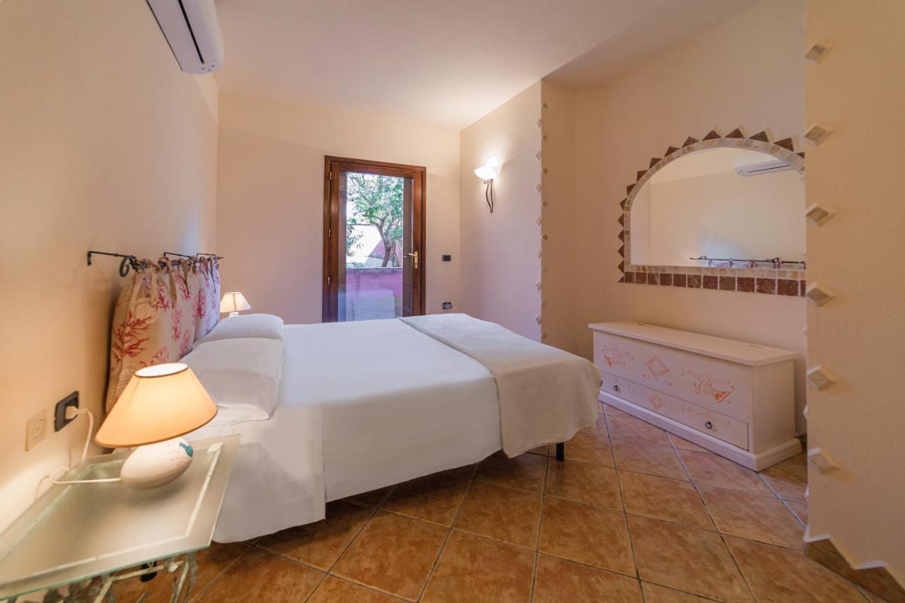 Le Pergole 02 - Trilocale Con Posto Auto Apartman La Maddalena  Kültér fotó